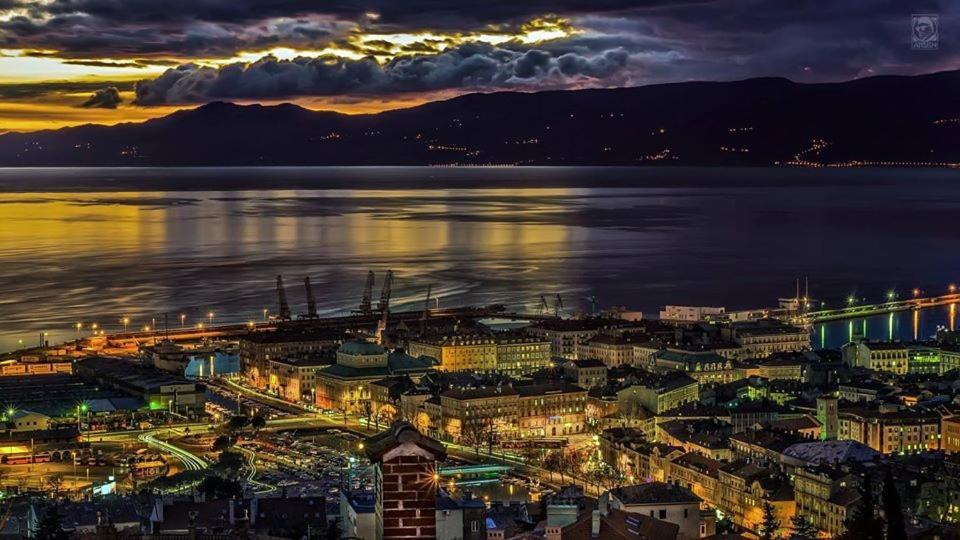 Odeon Apartment And Rooms Rijeka Exterior photo