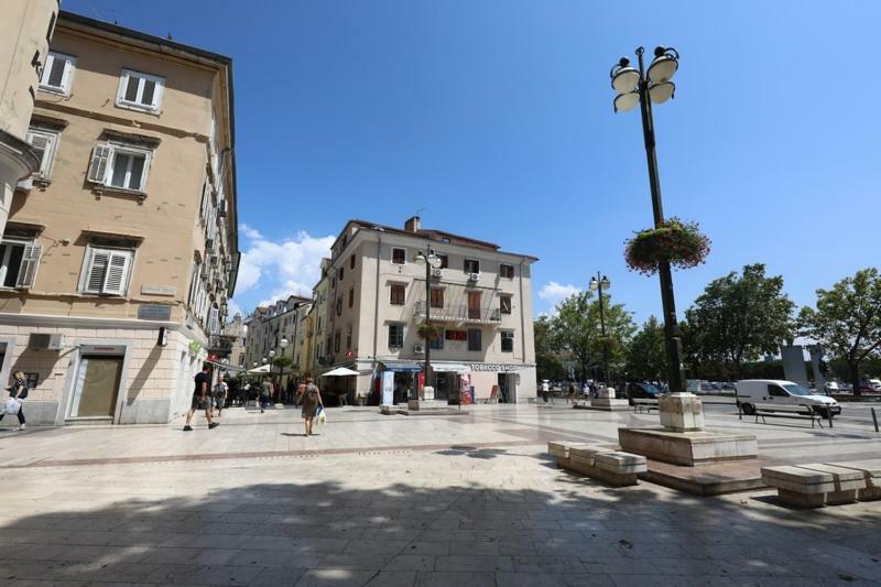 Odeon Apartment And Rooms Rijeka Exterior photo